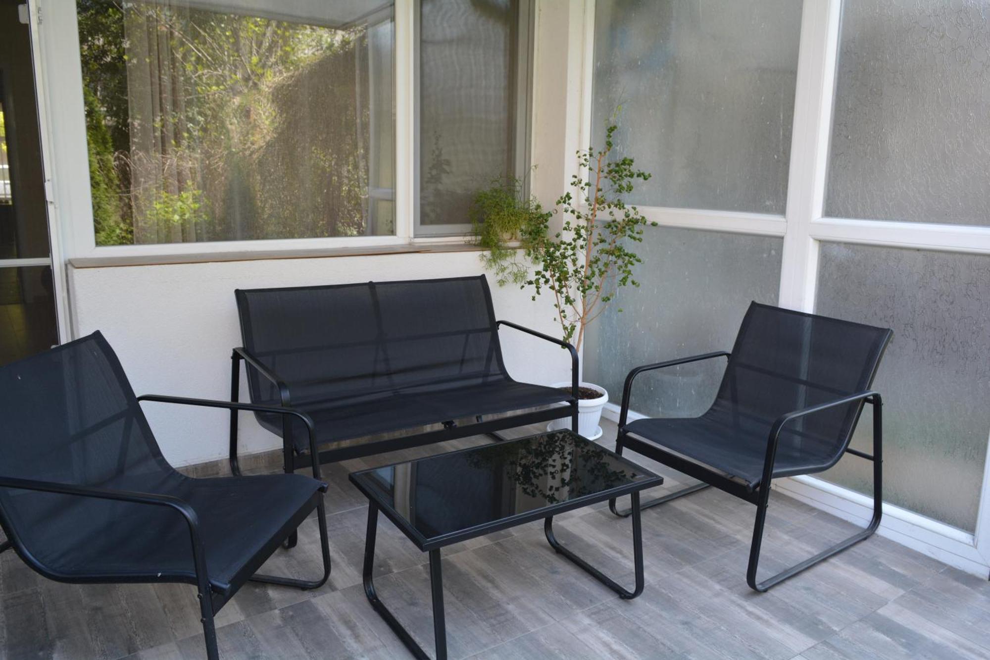 City Center Apartment With A Backyard Burgas Luaran gambar